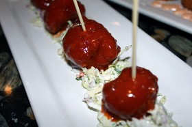 Buffalo Chicken Nuggets Happy Hour at Lazy Dog Cafe, Torrance